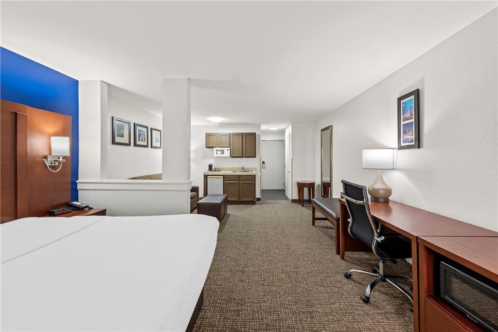 Comfort Inn & Suites Fairborn Near Wright Patterson Afb Habitación foto